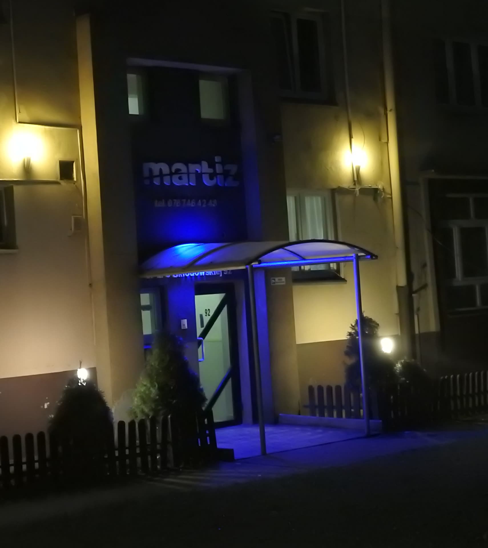 Wejście do obiektu MARTIZ w Lubinie